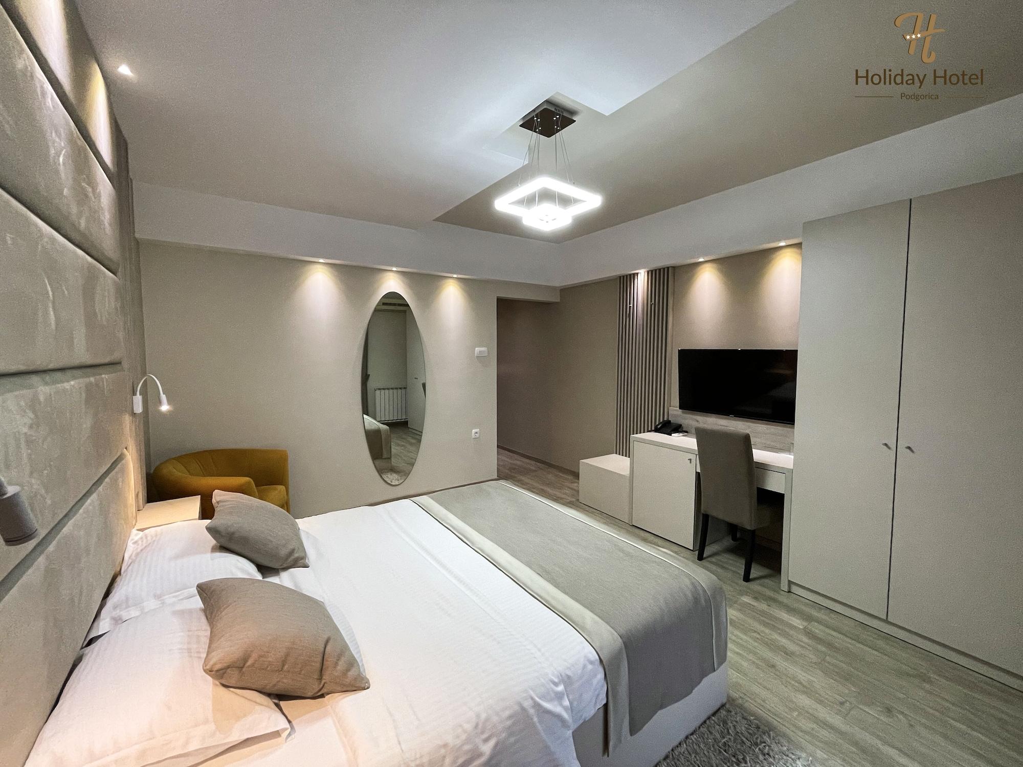 Hotel Holiday Podgorica Ngoại thất bức ảnh